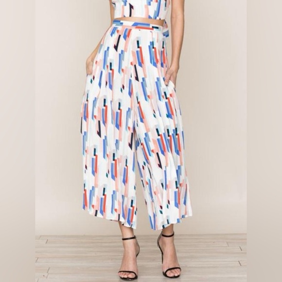Yumi Kim Red White Blue Split Screen Resort Culottes Pants Size Medium - Picture 1 of 8